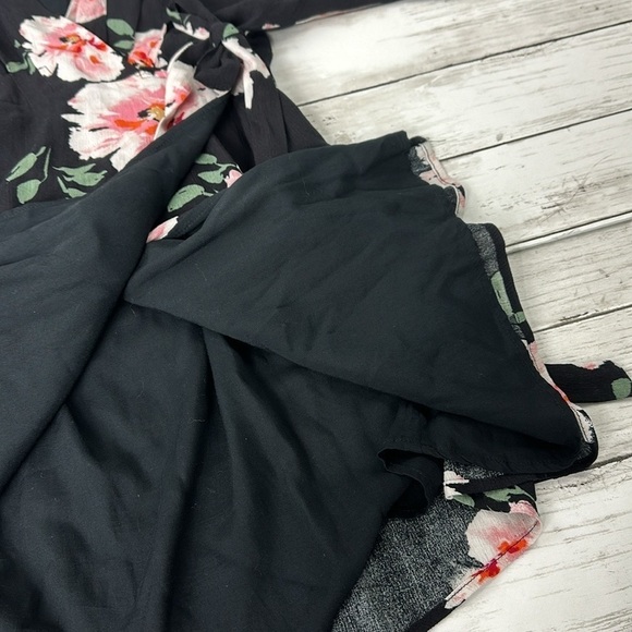 LULU’S take me black floral BOUQUET wrap around dress sz  S - Picture 11 of 12